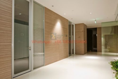 最新の企業 ソリューションについて スチールとアルミガラスパーティションがモダン空間を格上げする：デザインスタイルと美学解説