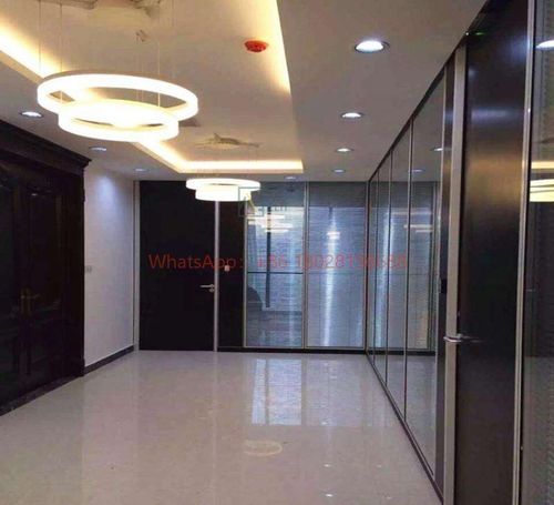 最新の企業 ソリューションについて スチールとアルミガラスパーティションの選択：実用的なヒントと職人技の洞察