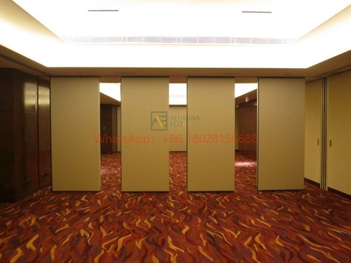 Movable Walls at Work: For Schools and Offices