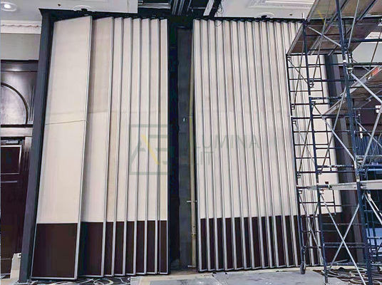 良い価格 6061-T6アルミニウム合金フレームと56dBの遮音性を備えた、カスタマイズ可能な防音パーティション壁 オンライン