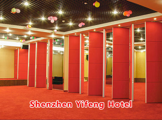 良い価格 Folding Glass Partition with Sound Insulation 30-42dB and Customizable Design for Easy Installation オンライン