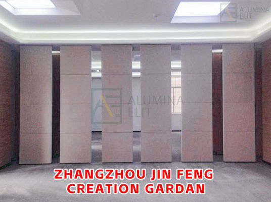 良い価格 会議ホール用最大18m高さ、Q235鋼フレーム付き木製可動音響パーティション壁 オンライン