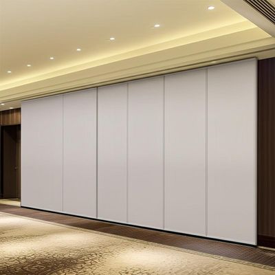 良い価格 Banquet Hall Acoustic Partition Wall with Magnetic Seal Concealed Panel Edge Profiles and Powered Operation Option オンライン